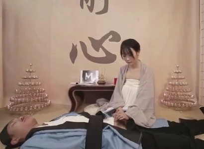 Nữ tu gặp vị đạo sĩ bị thương