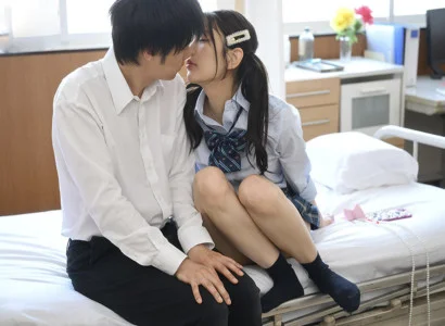 Đứa nam sinh yếu đuối bị địt bởi khoa khôi trong lớp