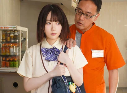 Quản lý bắt quả tang em gái ăn cắp vặt trong cửa hàng